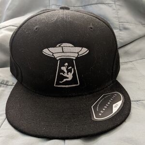 Academy fits Twist hat